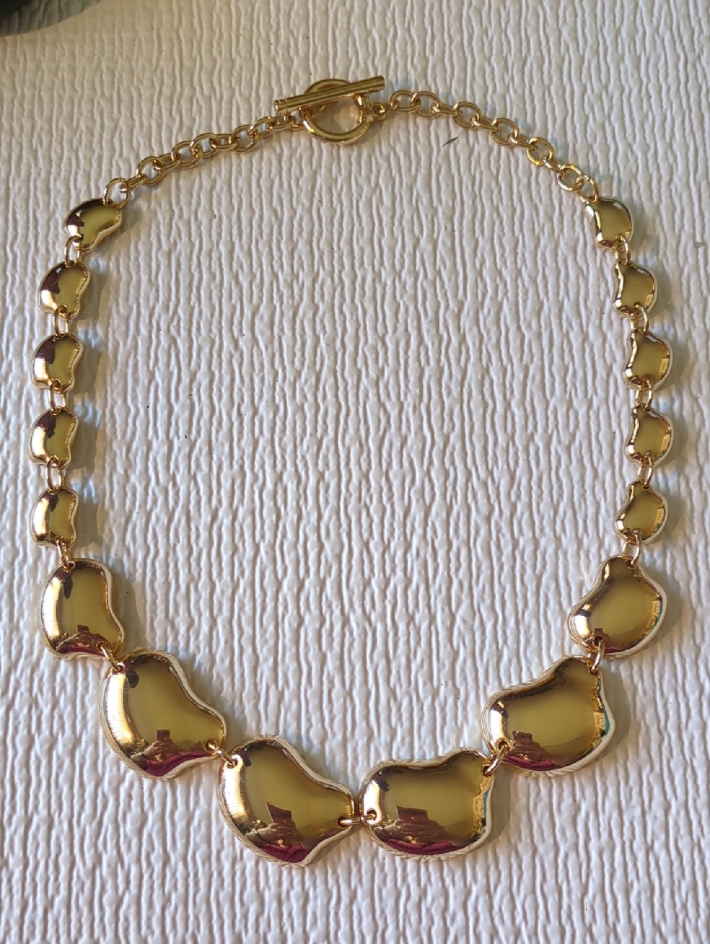 ✨Gold-Tone Sculpted Link Necklace Unsigned 17"